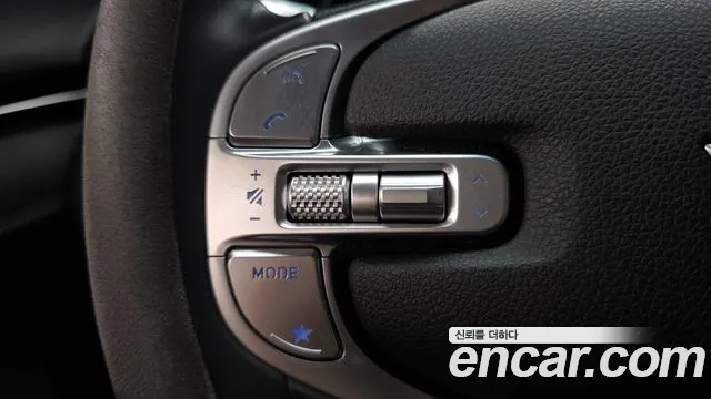 Genesis GV70 2.5T Бензин 2WD — Фото автомобиля 26