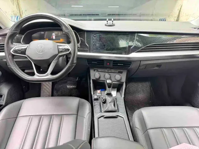 Volkswagen Passat — Фото автомобиля 6