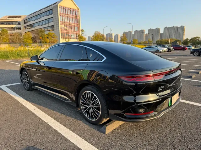 BYD Han — Фото автомобиля 3