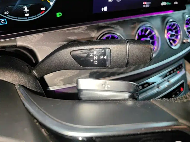 Mercedes-Benz E-Class — Фото автомобиля 13