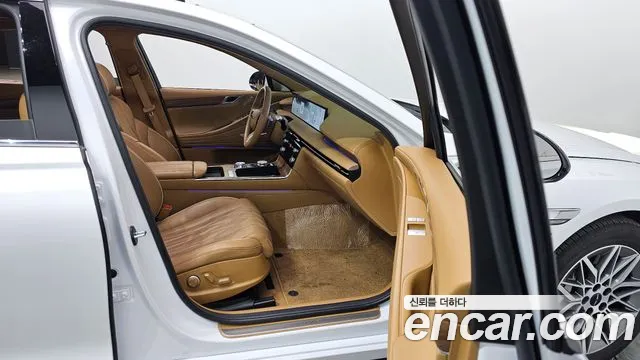Genesis G80 Бензин 2.5 турбо 2WD — Фото автомобиля 11