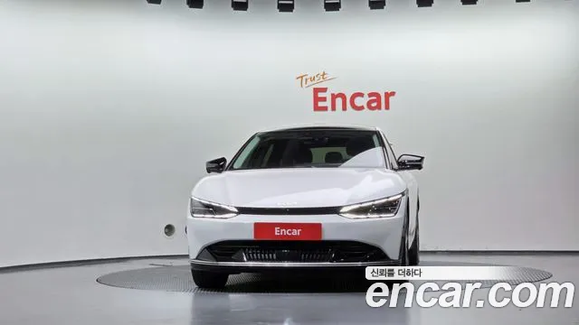 Kia EV6 — Фото автомобиля 3