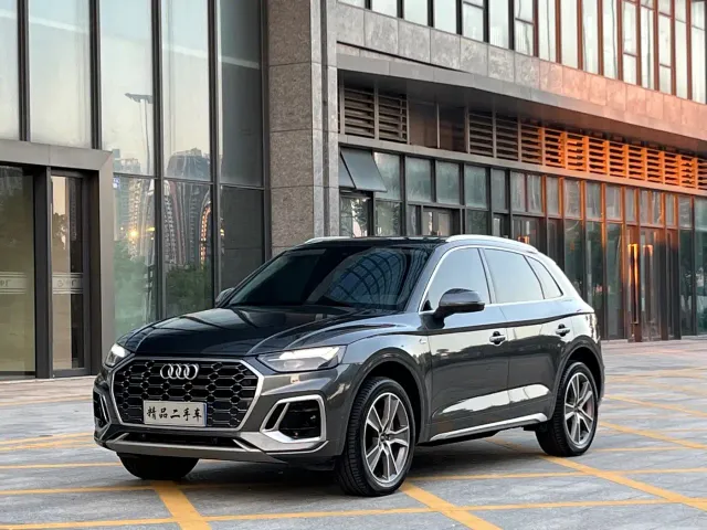 Фотография автомобиля — Audi Q5L
