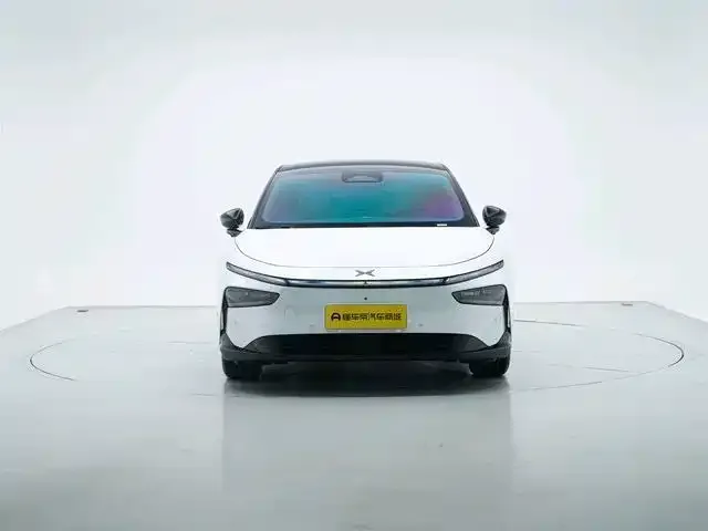 Xpeng P7+ — Фото автомобиля 7
