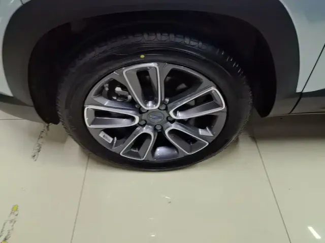 Geely ICON — Фото автомобиля 22