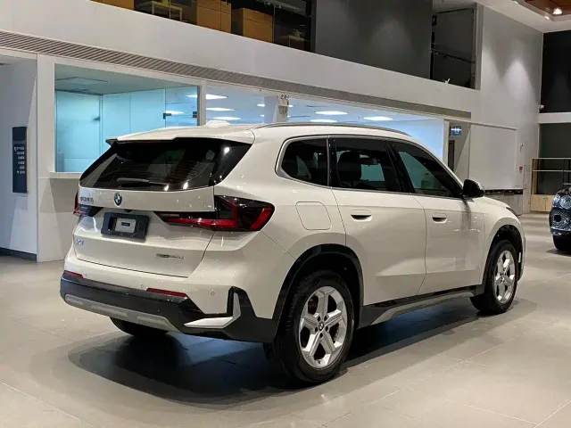 BMW X1 — Фото автомобиля 4