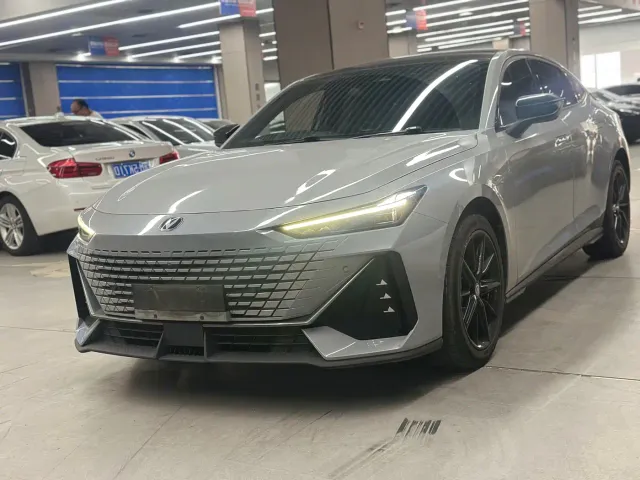 Фотография автомобиля — Changan UNI-V
