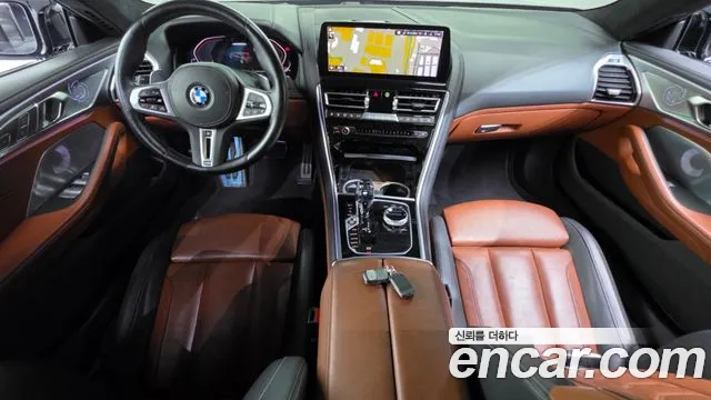 BMW 8 Series G15 — Фото автомобиля 10