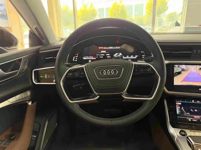Audi A7L — Фото автомобиля 11