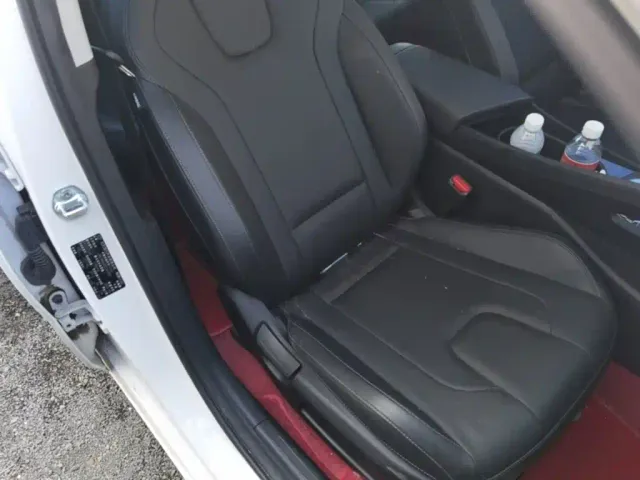 Hyundai Elantra — Фото автомобиля 24