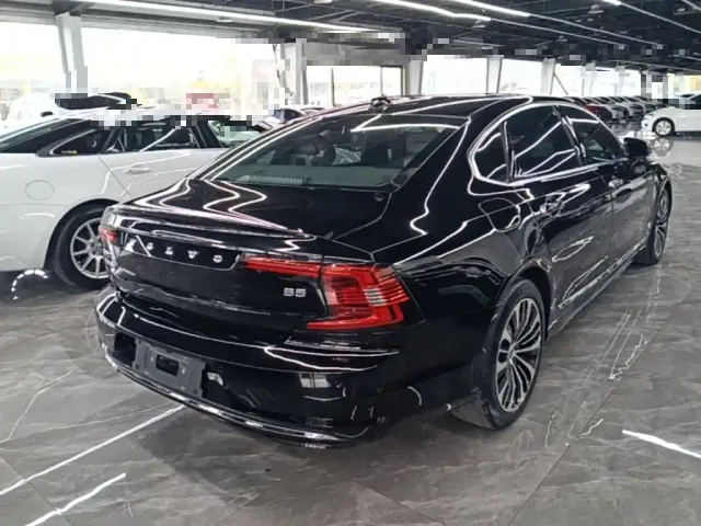 Volvo S90 — Фото автомобиля 6