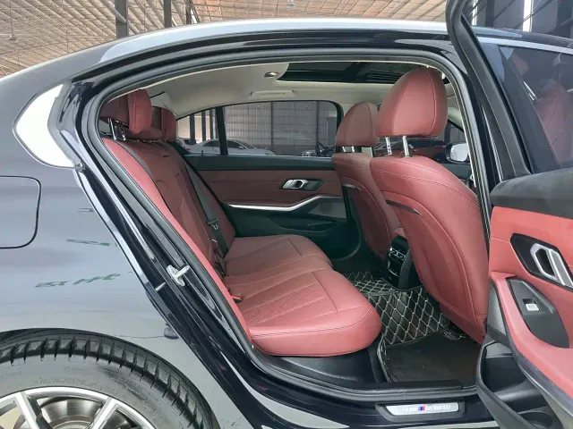 BMW 3 Series — Фото автомобиля 30