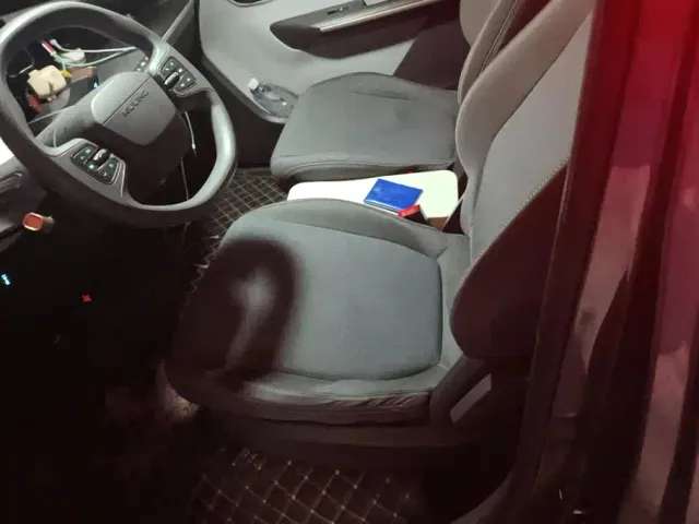 Wuling NanoEV — Фото автомобиля 9