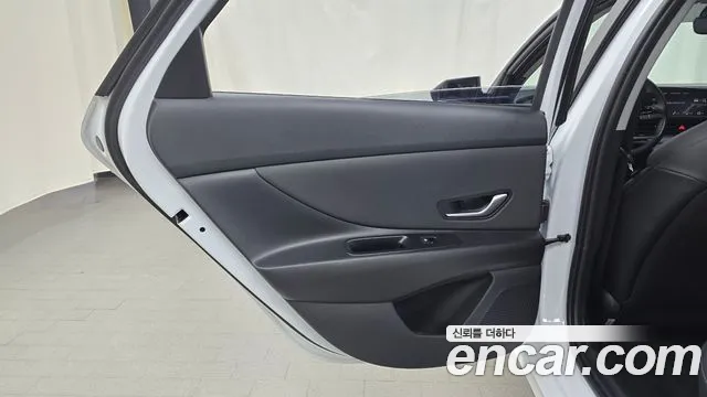 Hyundai Avante — Фото автомобиля 14