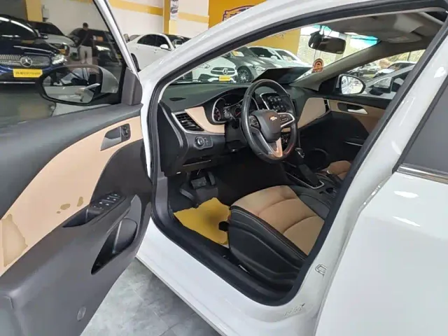 Chevrolet Monza 2022 320 Automatic Enjoyment Sunroof Edition — Фото автомобиля 15
