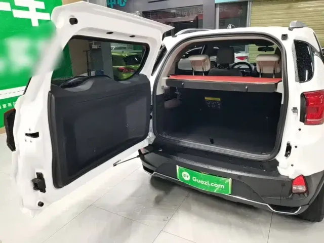 BYD Yuan Pro — Фото автомобиля 18