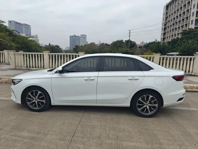Geely Emgrand — Фото автомобиля 15
