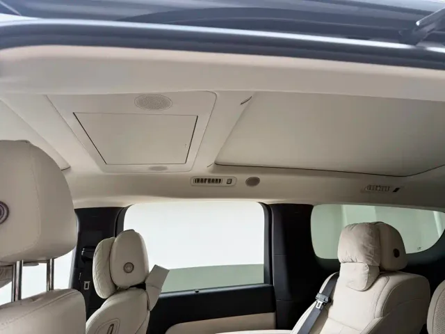 Li Auto MEGA — Фото автомобиля 14