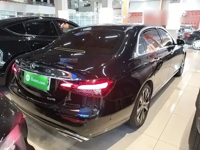 Mercedes-Benz E-Class — Фото автомобиля 6