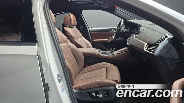 BMW X6 xDrive40i M Sport — Фото автомобиля 21