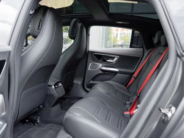 Mercedes-Benz EQE AMG — Фото автомобиля 11