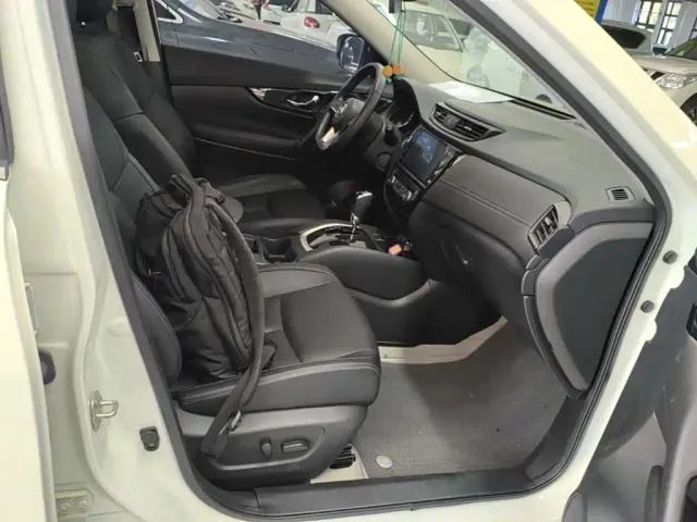 Nissan X-Trail — Фото автомобиля 24