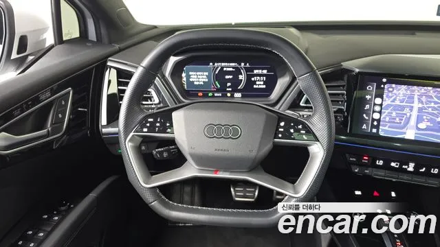 Audi Q4 e-tron — Фото автомобиля 13