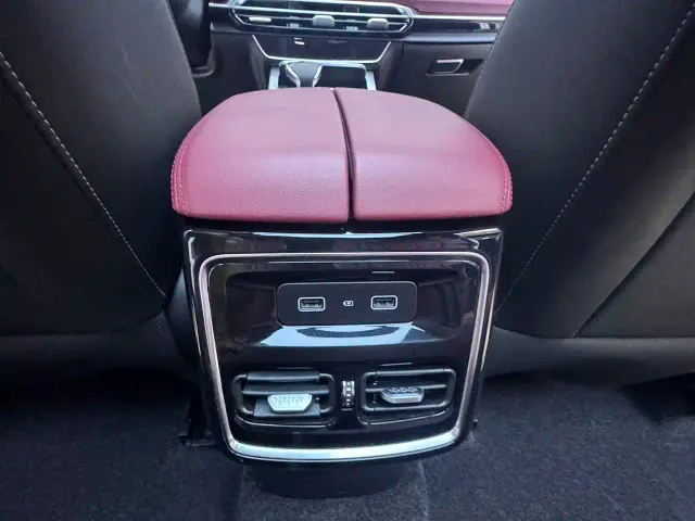 Jetour X70 Plus — Фото автомобиля 11