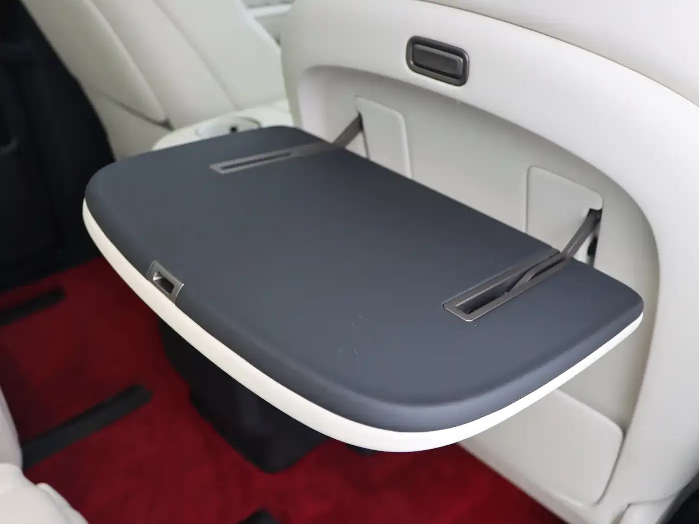 Li Auto Li Auto MEGA 2025 Model Home Family Special Edition — Фото автомобиля 16
