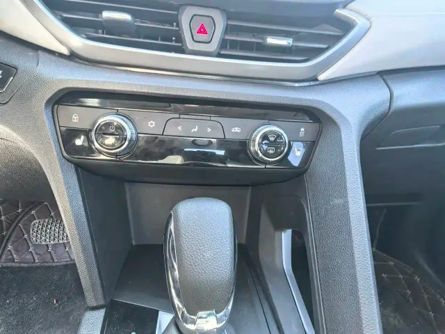 Chevrolet Orlando — Фото автомобиля 7