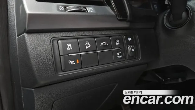 KG_Mobility_Ssangyong Rexton Новый Rexton Sport Дизель 2.2 4WD — Фото автомобиля 27