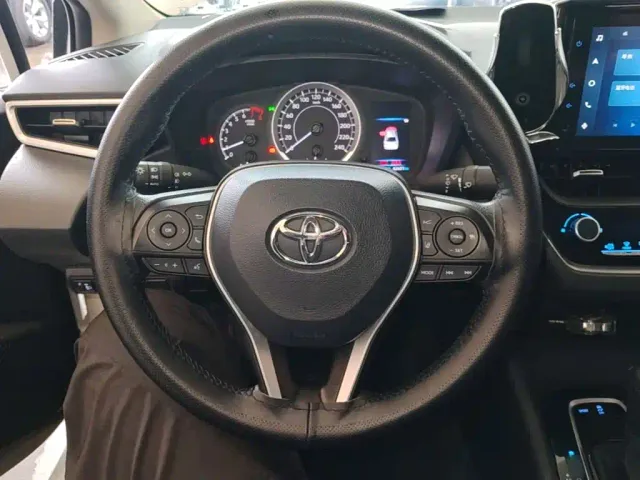 Toyota Corolla — Фото автомобиля 10