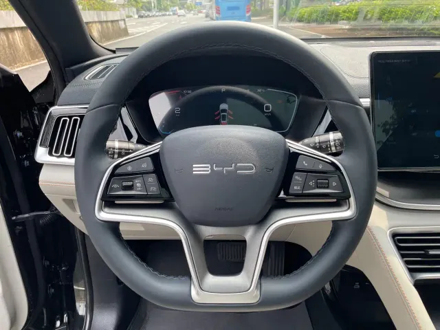 BYD Song PLUS PHEV 2024 Glory Edition DM-i 110km Flagship PLUS — Фото автомобиля 13