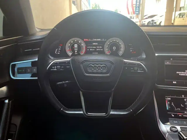 Audi A6L — Фото автомобиля 13