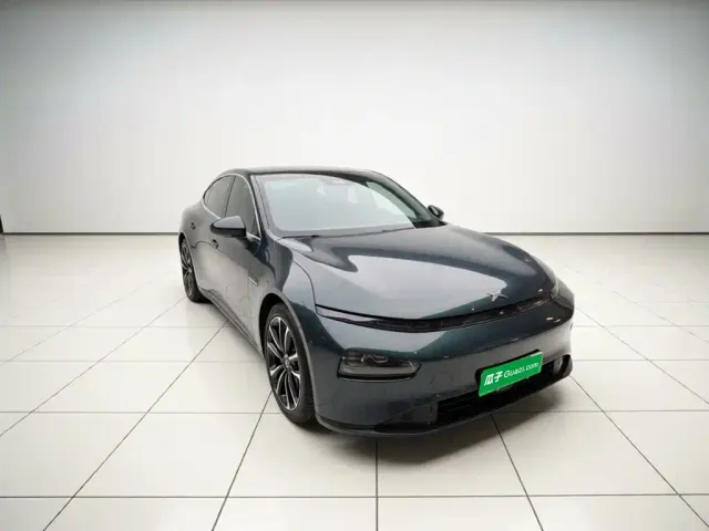Xpeng P7 — Фото автомобиля 3