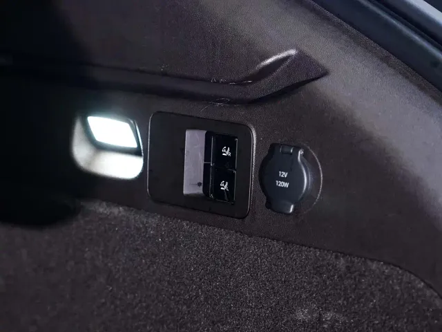 Denza Z9GT — Фото автомобиля 24