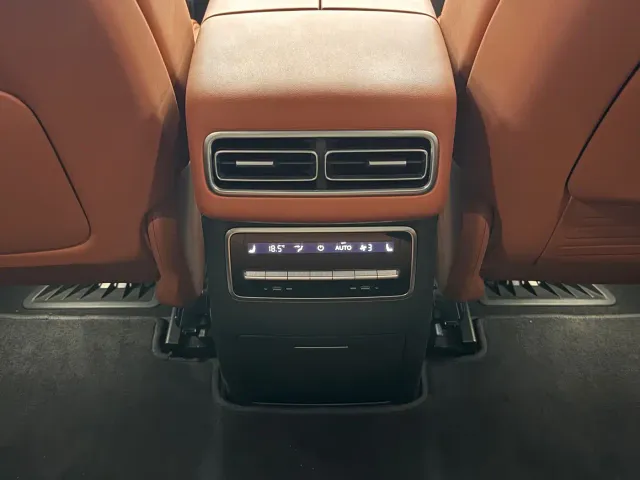 Li Auto L7 — Фото автомобиля 17