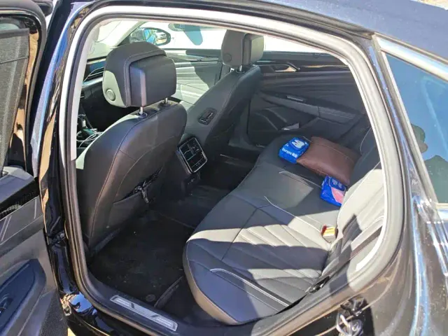 Volkswagen Passat — Фото автомобиля 11