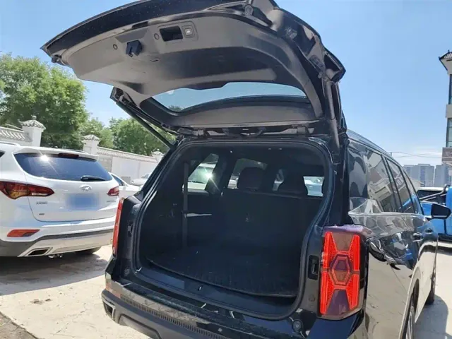 GAC Trumpchi GS8 — Фото автомобиля 18