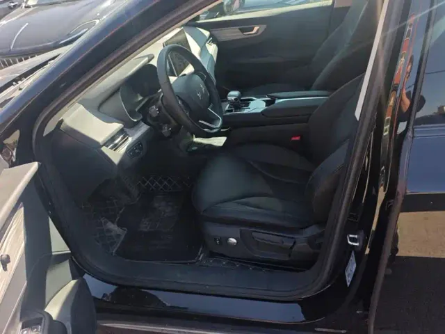 Hongqi Hongqi E-QM5 2024 500km Travel Edition — Фото автомобиля 9