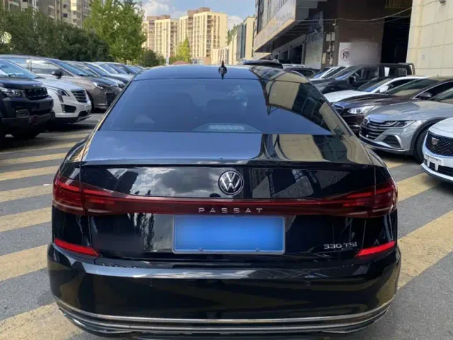 Volkswagen Passat — Фото автомобиля 6