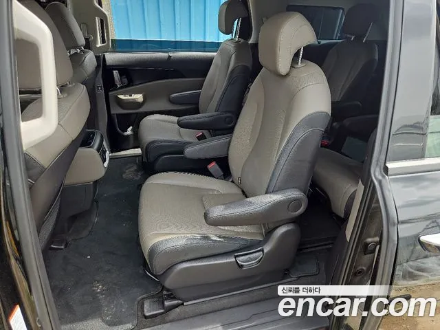 Kia Carnival 4th Gen — Фото автомобиля 10