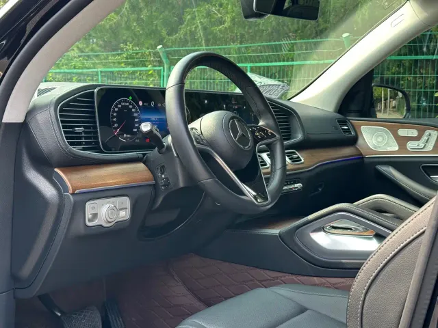 Mercedes-Benz GLE-Class — Фото автомобиля 3