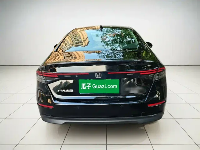 Honda Accord — Фото автомобиля 3