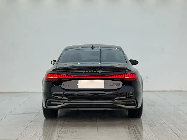 Audi A7L — Фото автомобиля 9