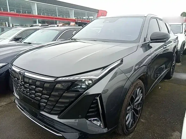 Фотография автомобиля — Changan UNI-Z