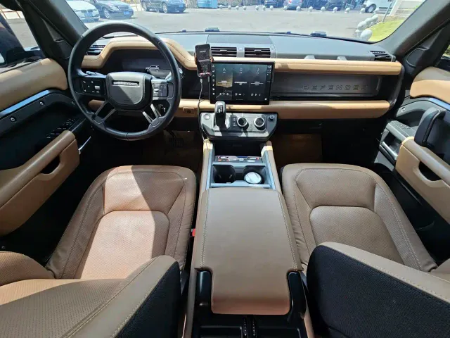 Land Rover Defender — Фото автомобиля 5