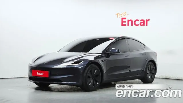 Фотография автомобиля — Tesla Model 3