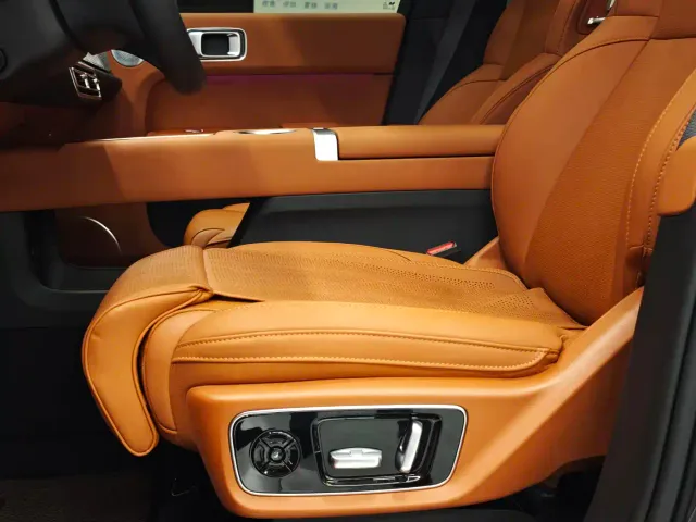 Li Auto L7 — Фото автомобиля 7
