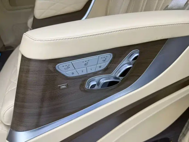 Mercedes-Benz Mercedes-Benz V-Class 2020 Model V 260 L Long Wheelbase Luxury — Фото автомобиля 15